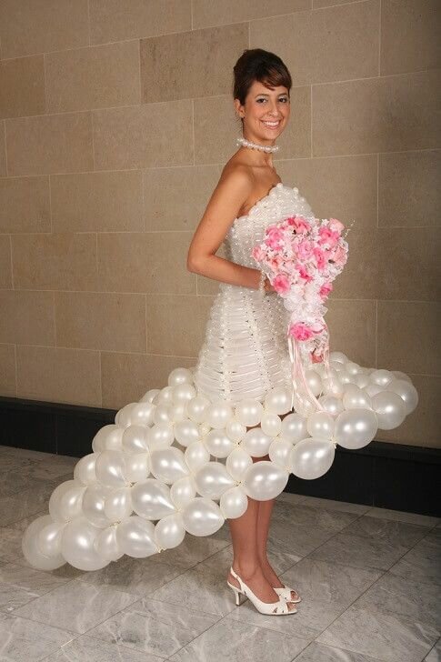 Loony Balloony married
